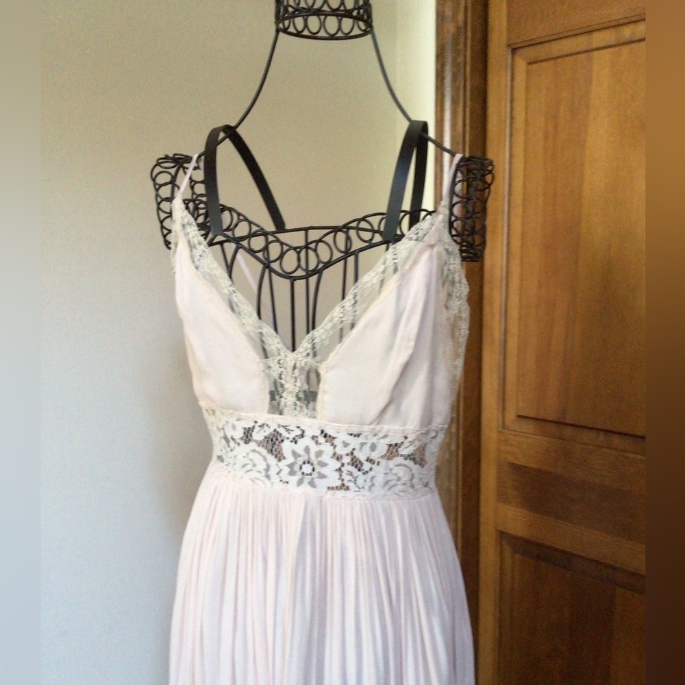 Rare find Blush dress by forever 21, size Small - Picture 11 of 11